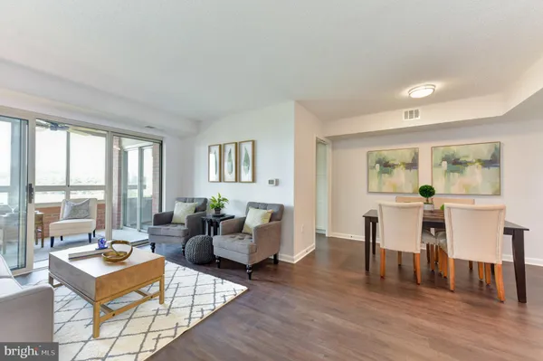 $2,250 | 2151 Jamieson Avenue, Unit 1011, Alexandria, VA 22314