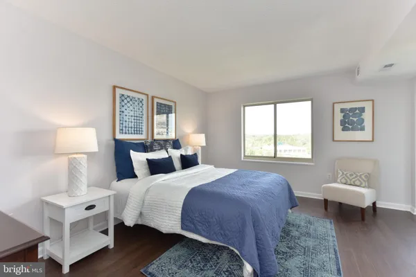 $2,250 | 2151 Jamieson Avenue, Unit 1011, Alexandria, VA 22314