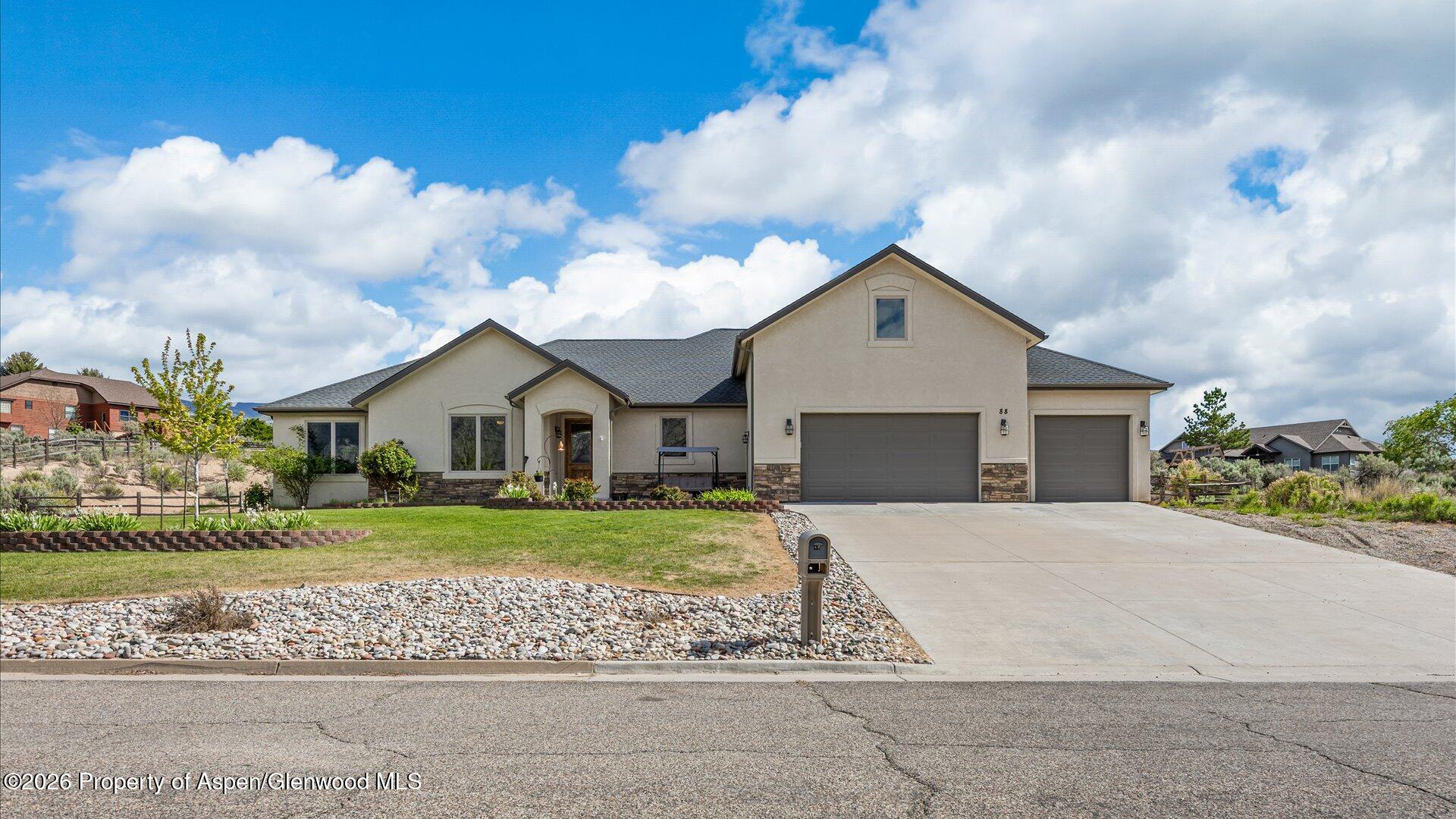 01-88 Boulder Ridge Dr-1