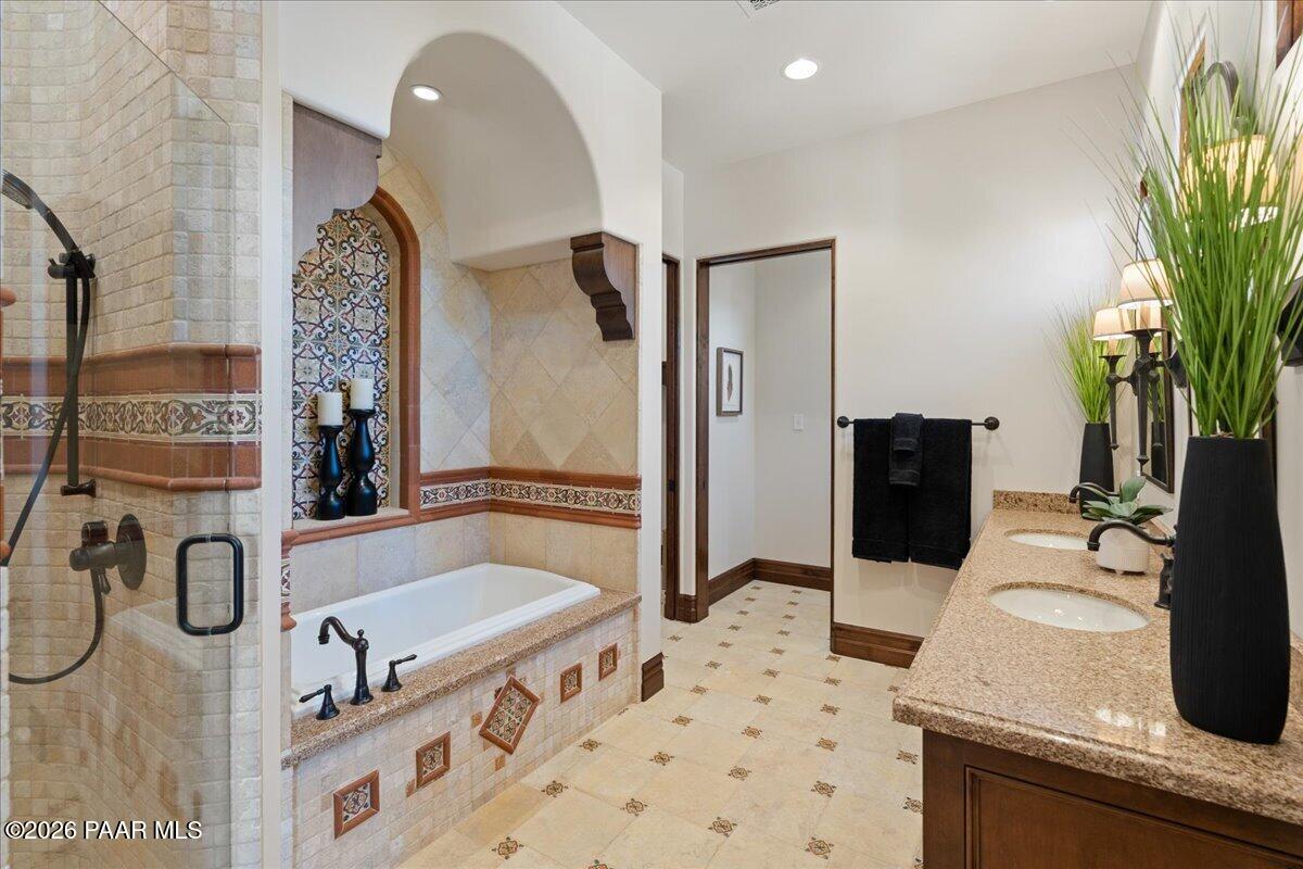 3350 Bar-Circle-A Road Prescott, AZ 86301 - Photo 106 of 181 104-Bathroom 2