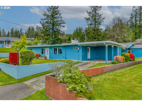 $367,000 | 1615 19th Street, Myrtle Point, OR 97458