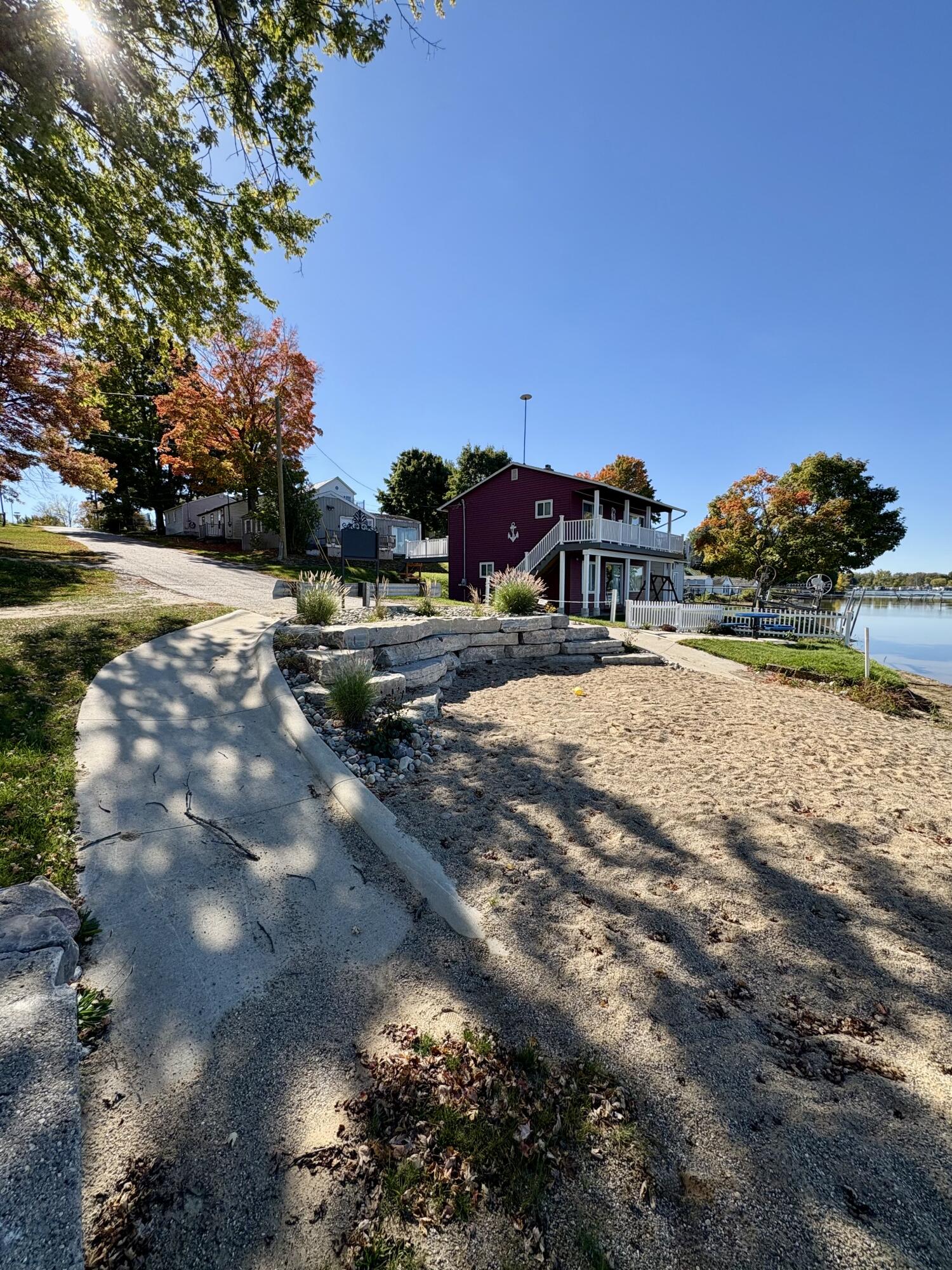 10606 Lake Street Rodney, MI 49342 - Photo 4 of 81 11