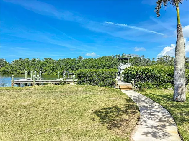 $9,000 | 2426 69th Avenue West, Unit 2426, Bradenton, FL 34207