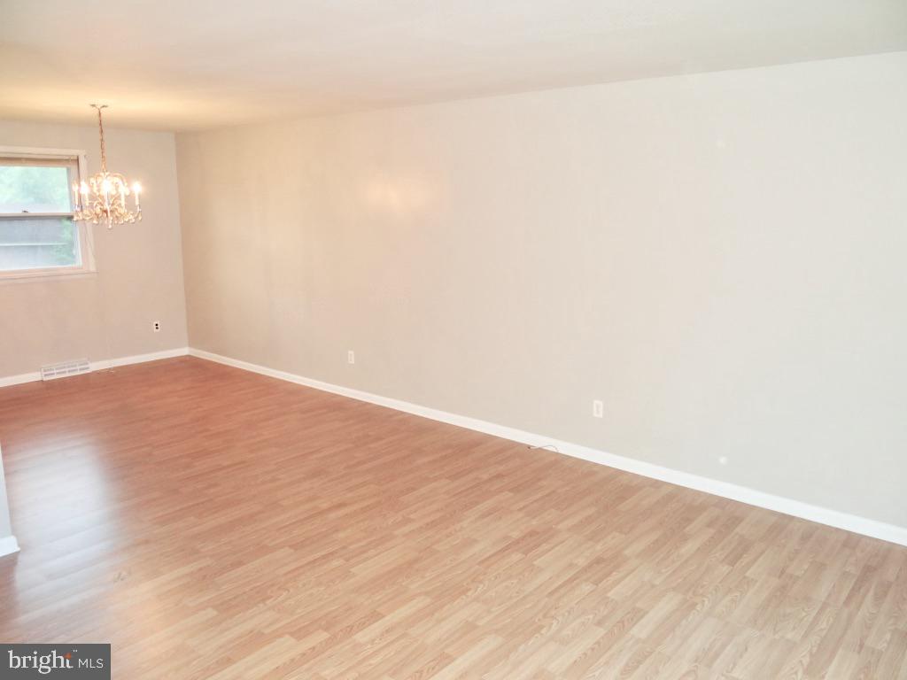 286 Ridge Road Browns Mills, NJ 08015 - Photo 4 of 31