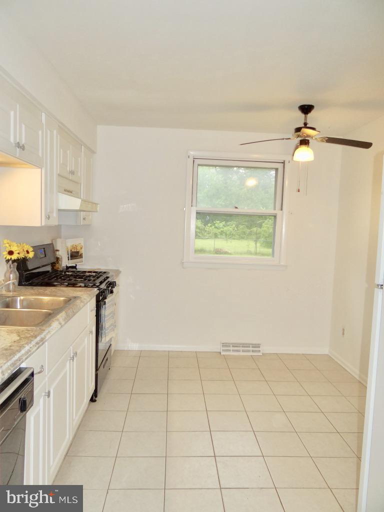 286 Ridge Road Browns Mills, NJ 08015 - Photo 5 of 31