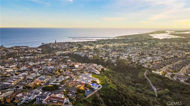 $12,880,000 | 445 Isabella Terrace, Corona del Mar, CA 92625