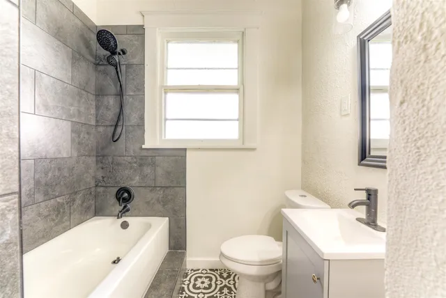 $319,000 | 2188 Cowden Avenue, Memphis, TN 38104