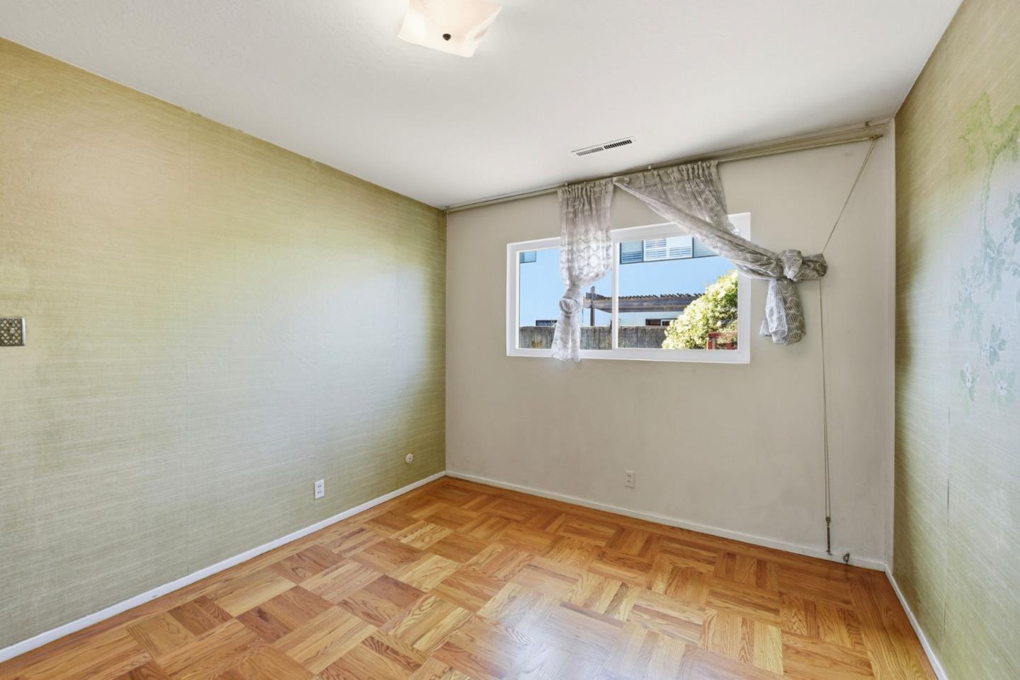 413 Whitehall Road Alameda, CA 94501 - Photo 14 of 38