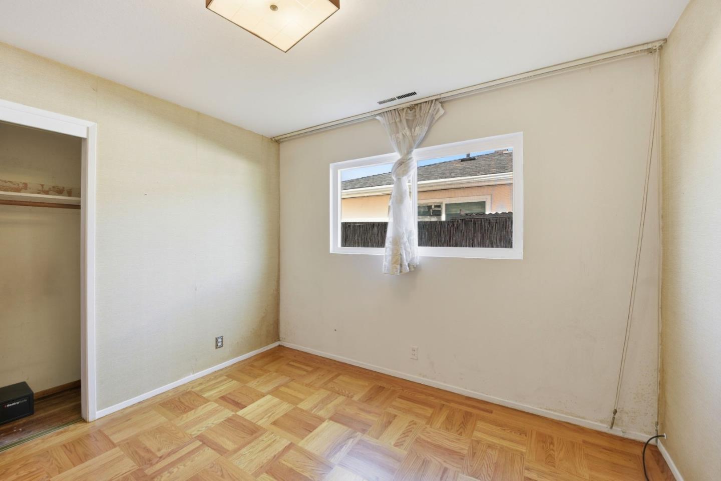 413 Whitehall Road Alameda, CA 94501 - Photo 17 of 38