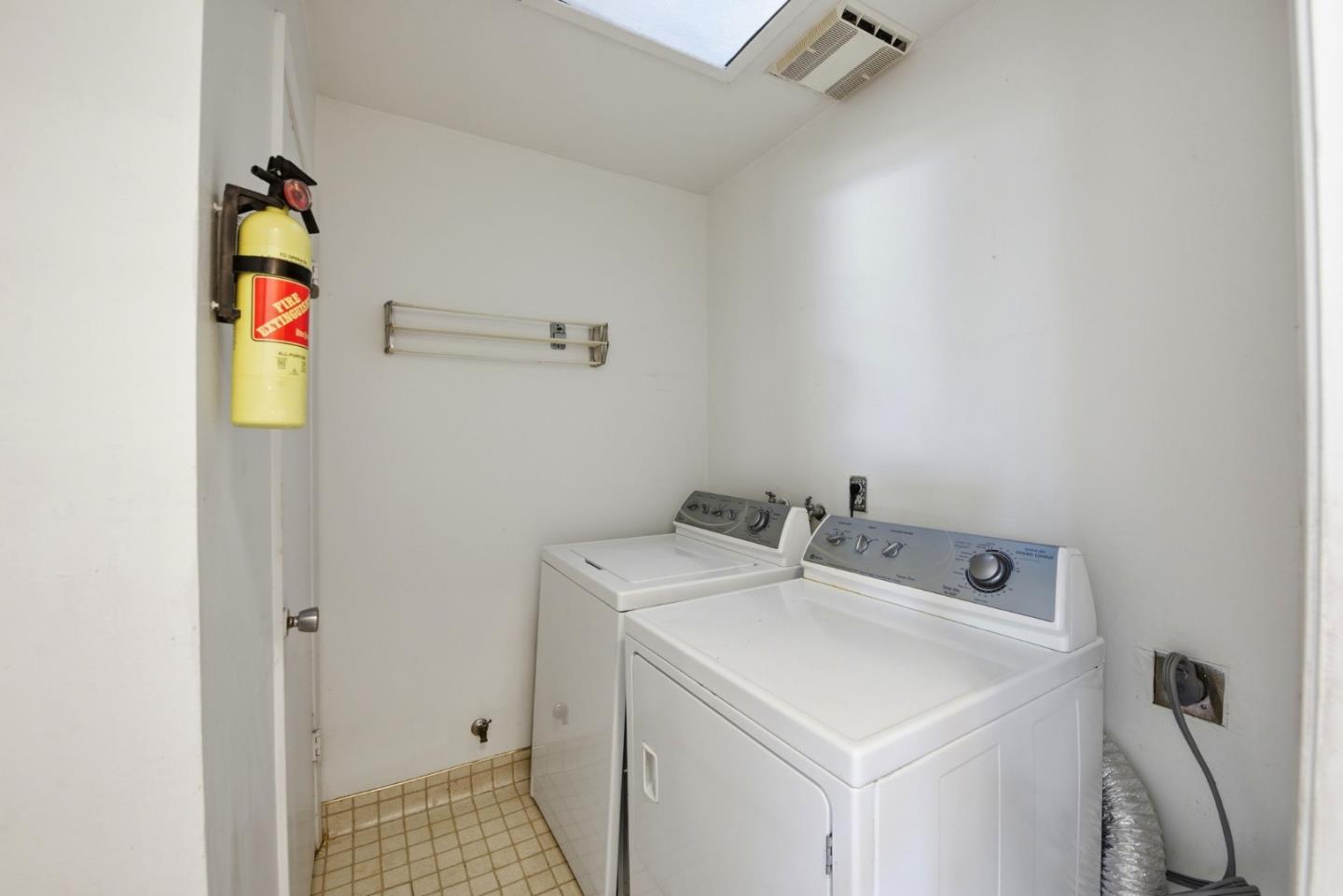 413 Whitehall Road Alameda, CA 94501 - Photo 23 of 38