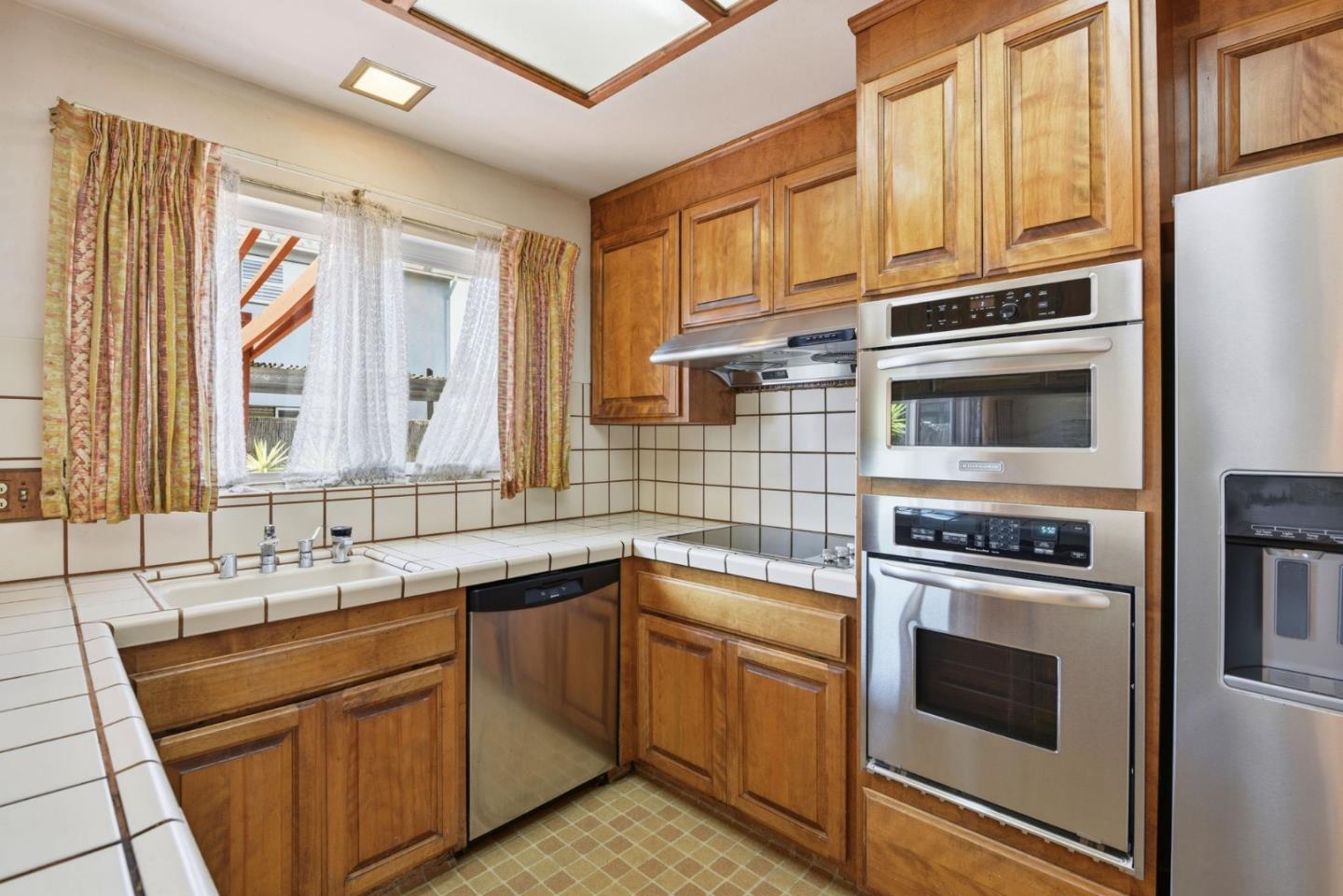 413 Whitehall Road Alameda, CA 94501 - Photo 8 of 38