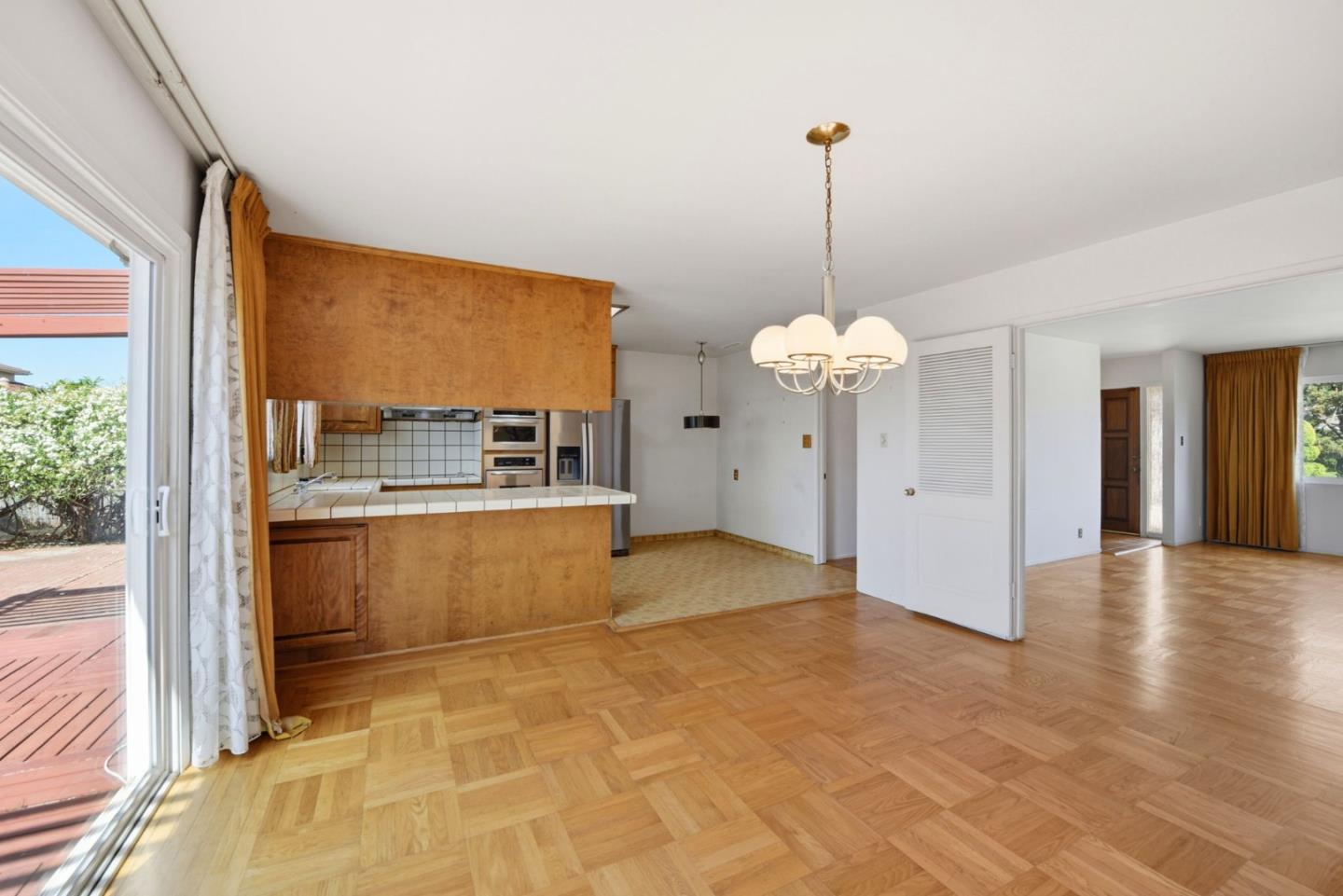 413 Whitehall Road Alameda, CA 94501 - Photo 10 of 38