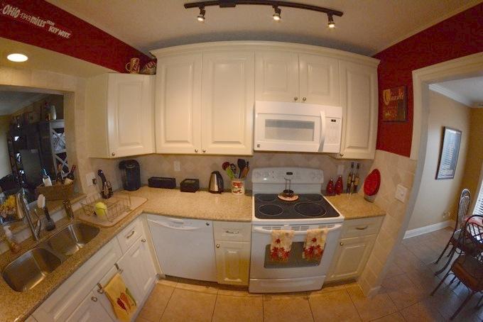 22485 Southwest 61st Way, Unit 130 Boca Raton, FL 33428 - Photo 4 of 28 Kitchen