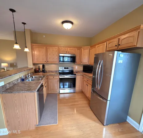 $285,000 | 208 N Ridge, Unit 208, Troy, NY 12182