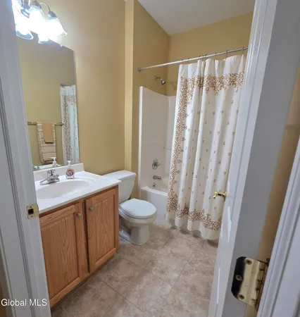 $285,000 | 208 N Ridge, Unit 208, Troy, NY 12182