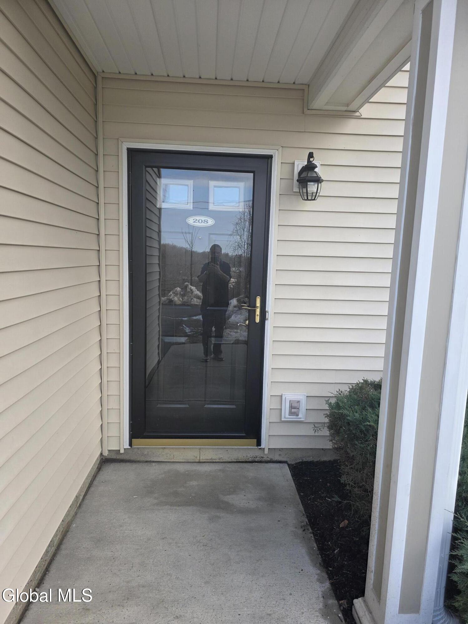 208 N Ridge, Unit 208 Troy, NY 12182 - Photo 3 of 24 20260310_150103