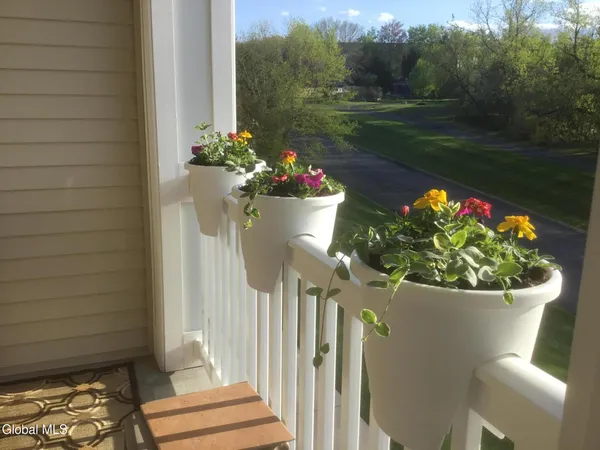 $299,900 | 208 N Ridge, Unit 208, Troy, NY 12182
