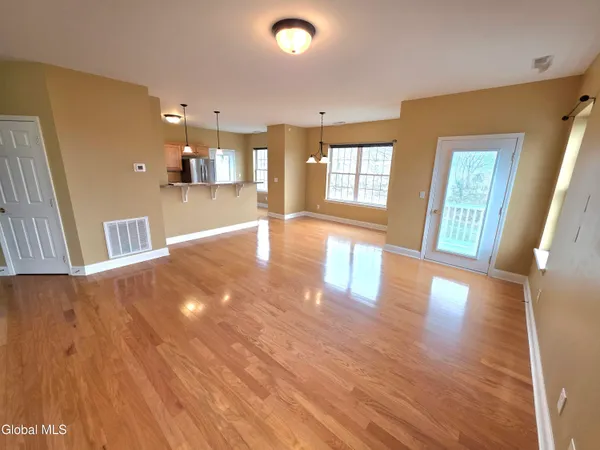 $285,000 | 208 N Ridge, Unit 208, Troy, NY 12182