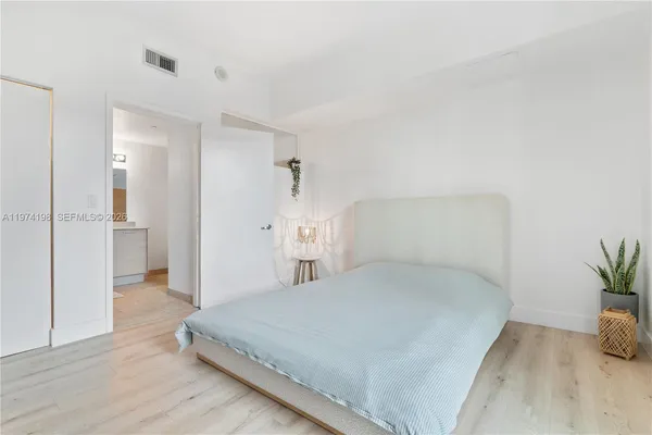 $3,300 | 350 Northeast 24th Street, Unit 406, Miami, FL 33137
