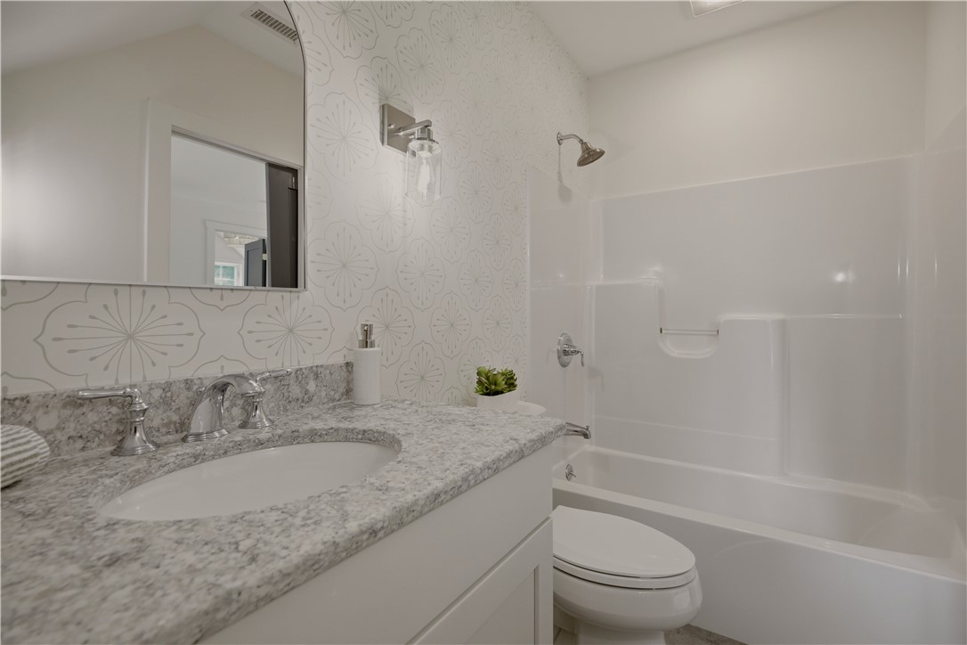 26 Old Stone Church Road Little Compton, RI 02837 - Photo 29 of 49 Second floor full bath