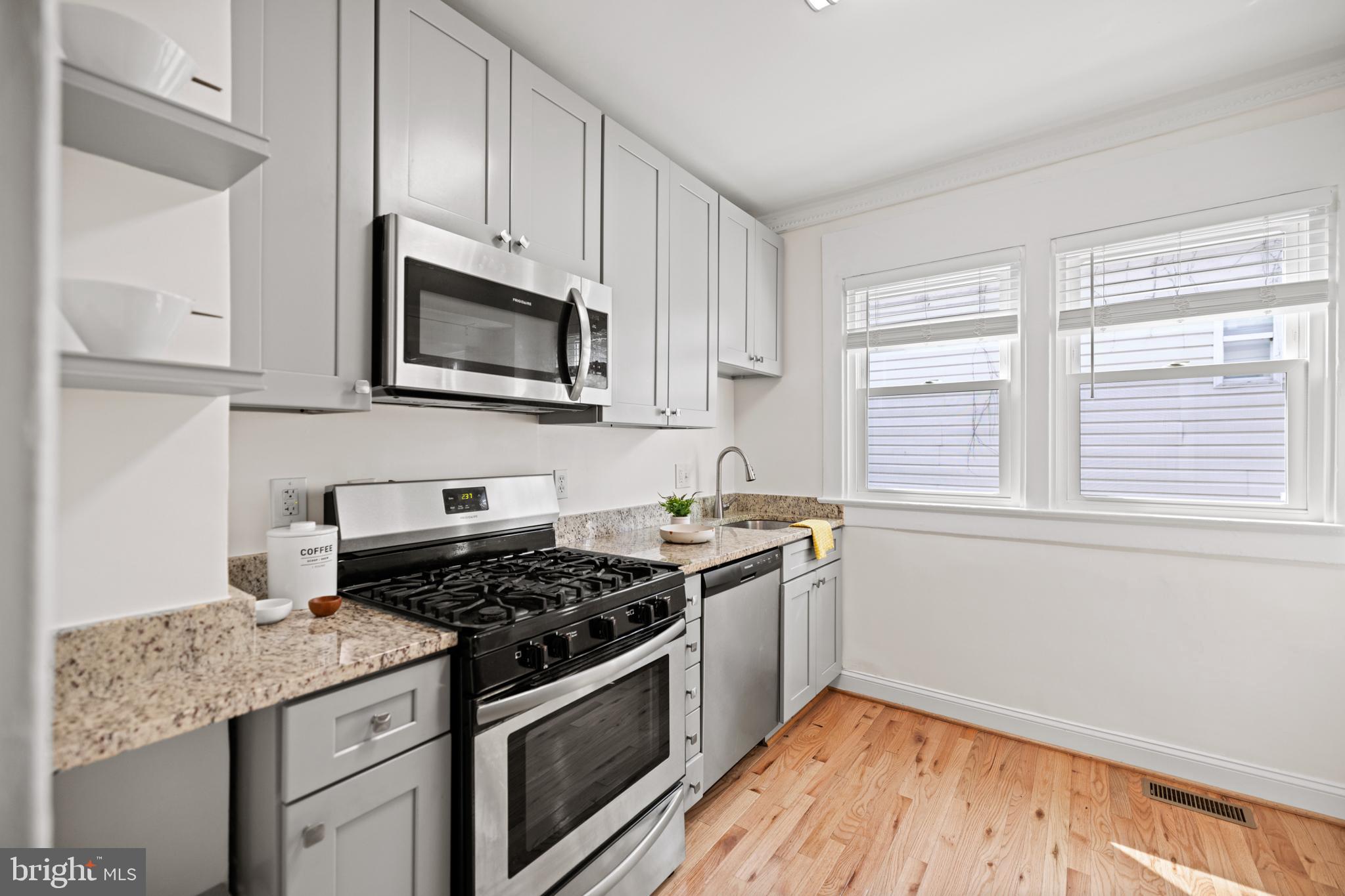 4118 Gault Place Northeast Washington, DC 20019 - Photo 10 of 34