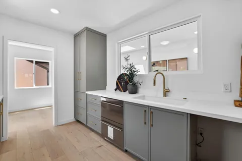 $1,289,000 | 1640 9th Avenue, Sacramento, CA 95818