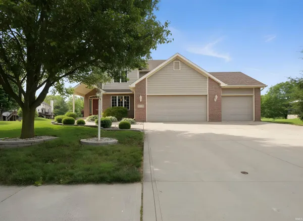 $460,000 | 14440 Settlers Trail, Leo, IN 46765