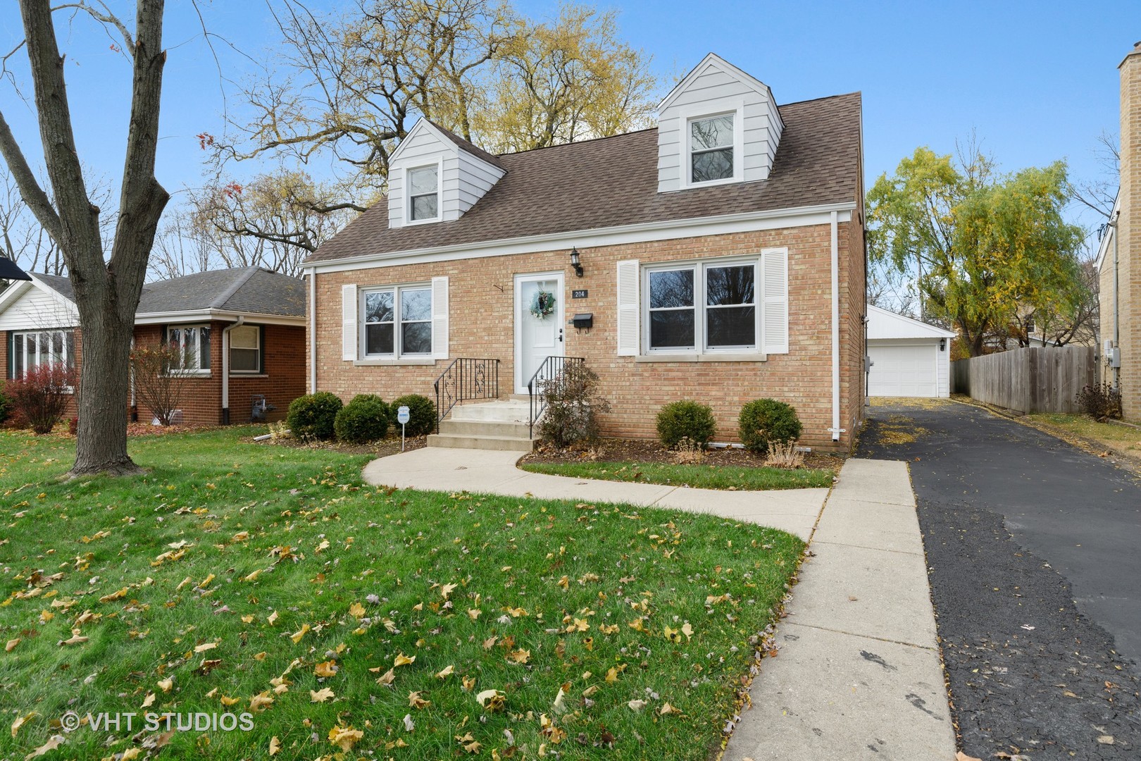 204 North Maple Street Mount Prospect, IL 60056 - Photo 1 of 16