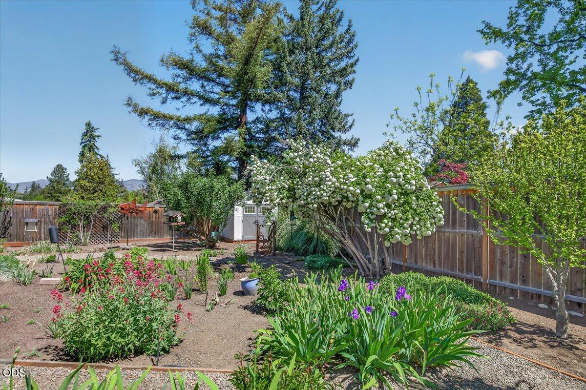 1056 Beswick Way Ashland, OR 97520 - Photo 42 of 47