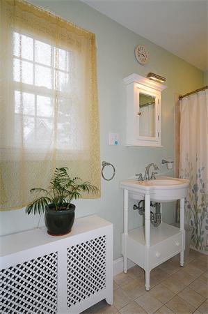 6 Russell Road Dedham, MA 02026 - Photo 9 of 18 Gallery Image 9