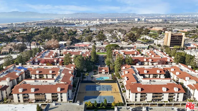 $4,000 | 8601 Falmouth Avenue, Unit 316, Playa del Rey, CA 90293