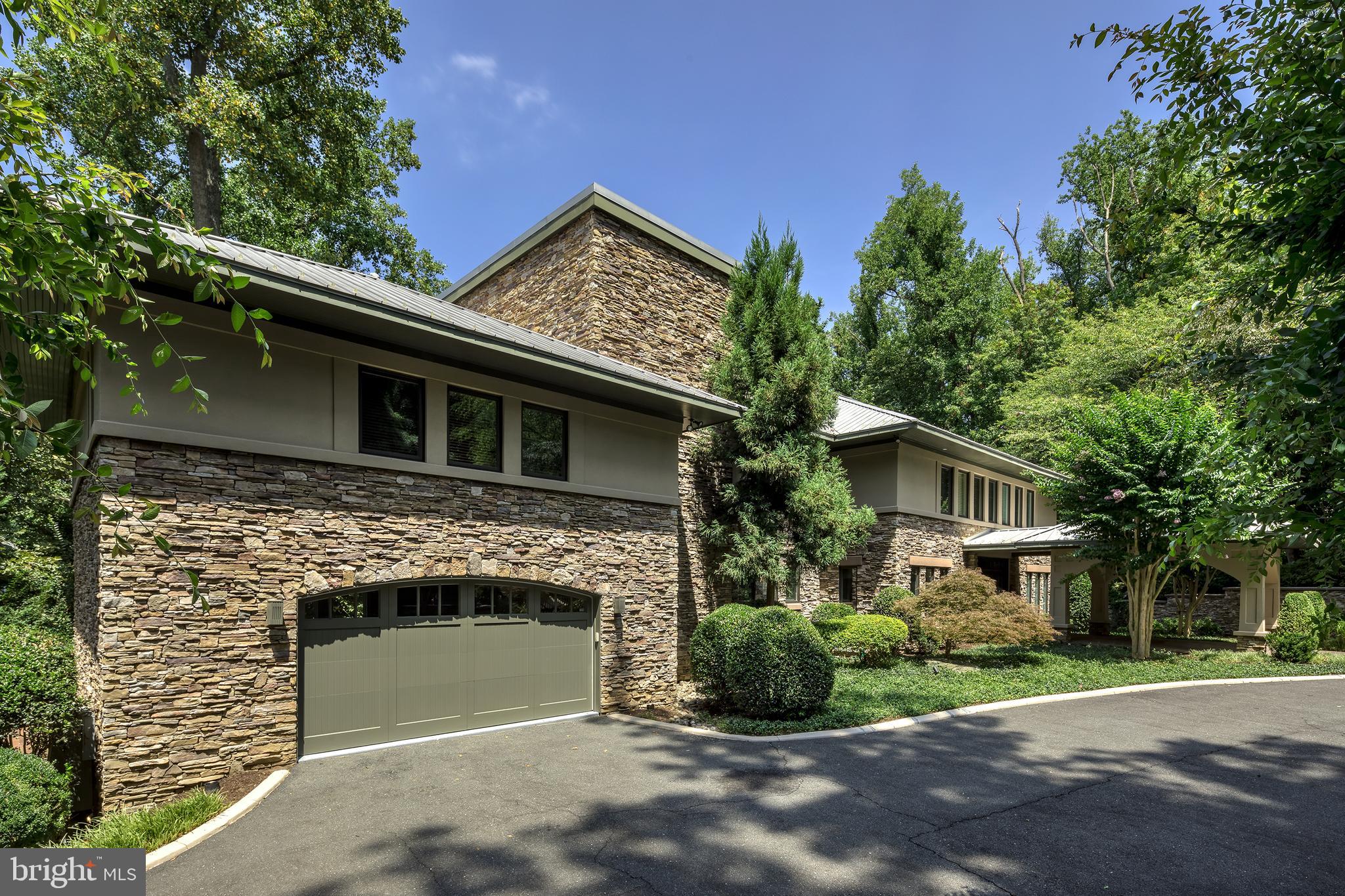 7022 Green Oak Drive McLean, VA 22101 - Photo 2 of 2