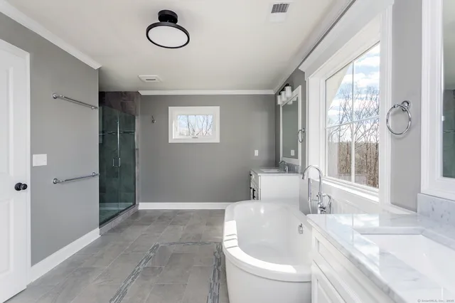 $1,375,000 | 195 Willow Creek Estates Drive, Southbury, CT 06488