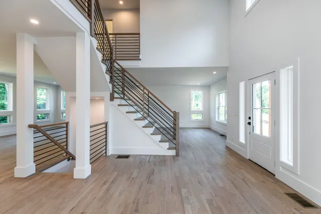 $1,375,000 | 195 Willow Creek Estates Drive, Southbury, CT 06488