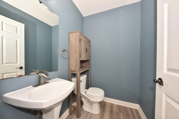 $332,500 | 1123 White Sands Court, West Bend, WI 53090