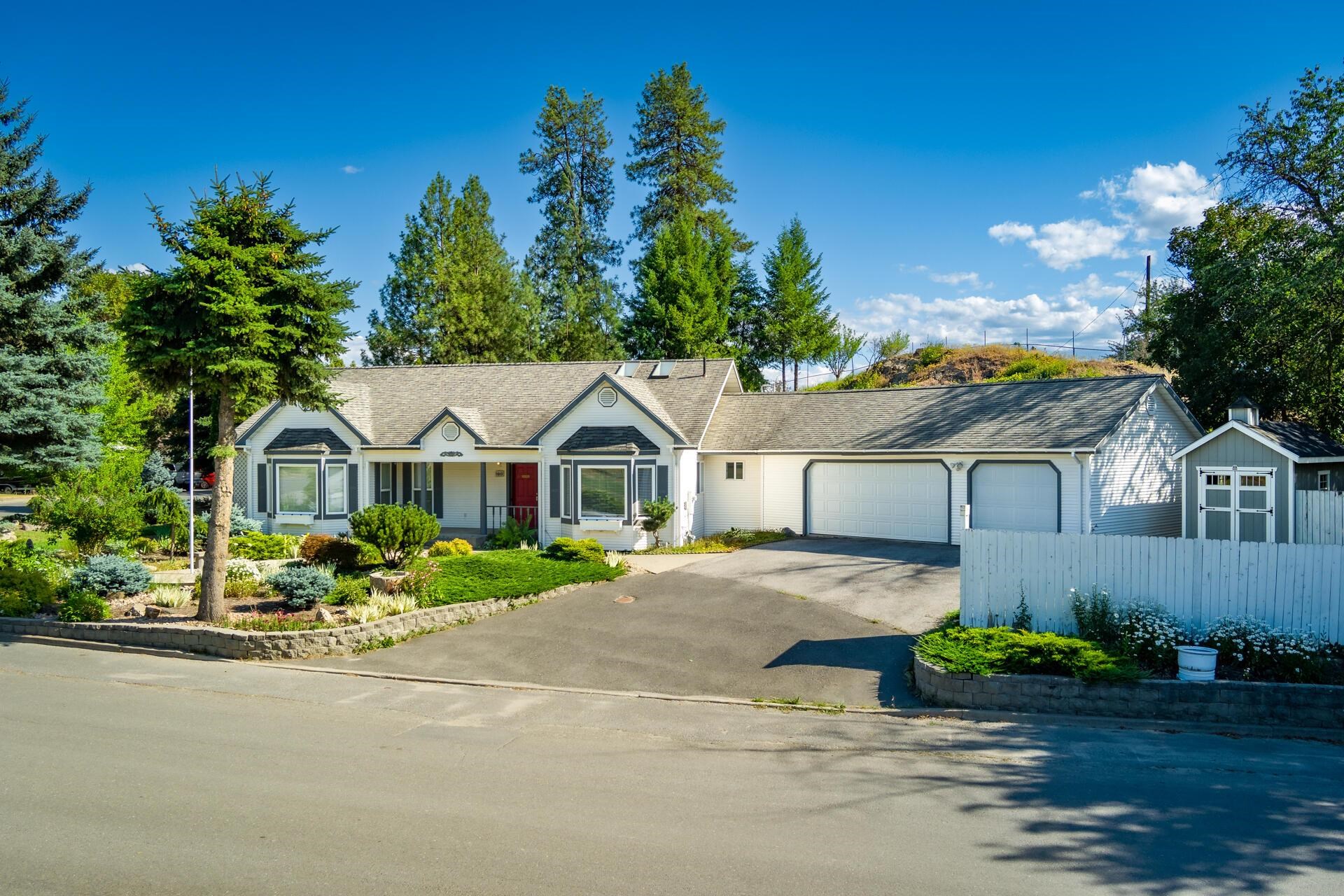 160 East 7th Avenue Colville, WA 99114 - Photo 2 of 38