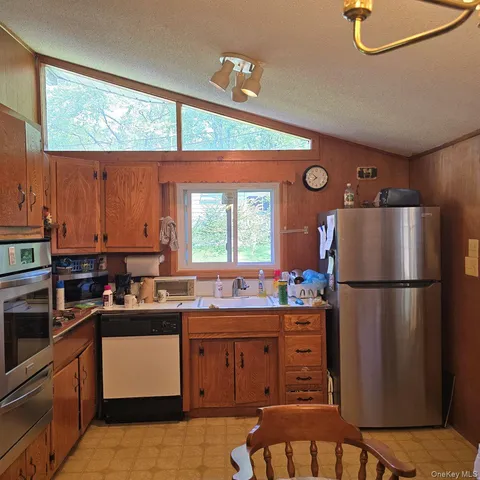 $1,800 | 14 Ann Lane, Mountain Dale, NY 12763