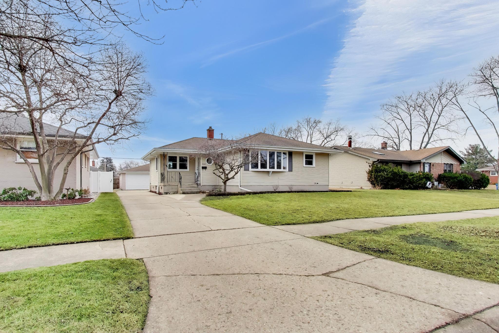 2022 38th Street Highland, IN 46322 - Photo 3 of 35 2048x1365