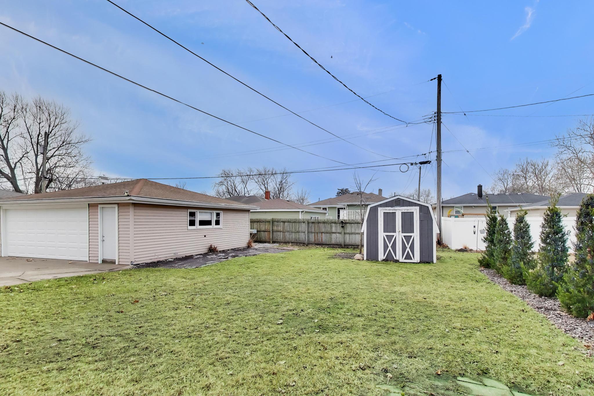 2022 38th Street Highland, IN 46322 - Photo 31 of 35 2048x1365