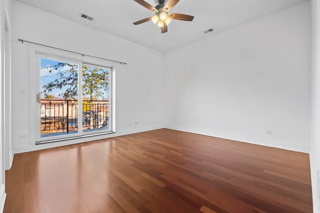 $625,000 | 4147 North Lincoln Avenue, Unit 3, Chicago, IL 60618