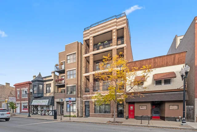 $625,000 | 4147 North Lincoln Avenue, Unit 3, Chicago, IL 60618
