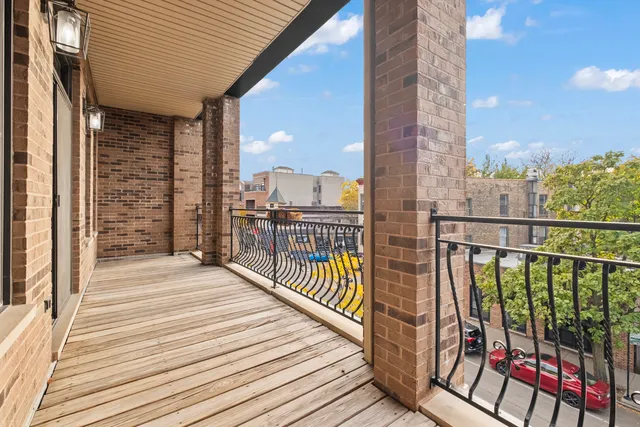 $625,000 | 4147 North Lincoln Avenue, Unit 3, Chicago, IL 60618
