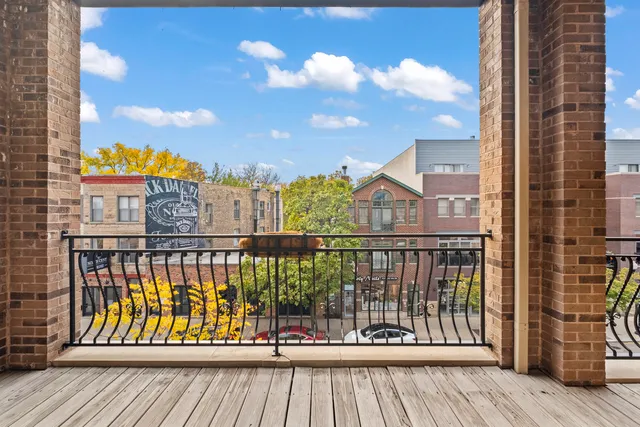 $625,000 | 4147 North Lincoln Avenue, Unit 3, Chicago, IL 60618