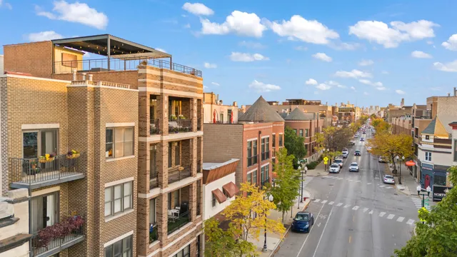 $625,000 | 4147 North Lincoln Avenue, Unit 3, Chicago, IL 60618