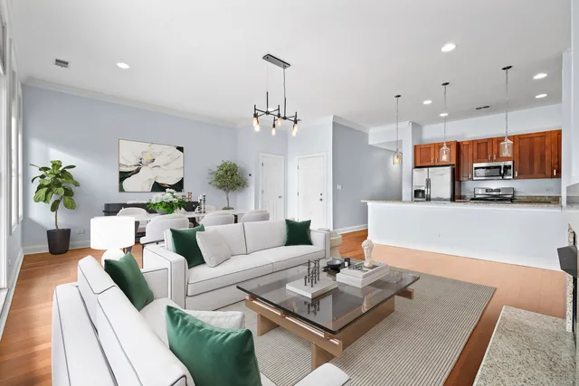 $625,000 | 4147 North Lincoln Avenue, Unit 3, Chicago, IL 60618