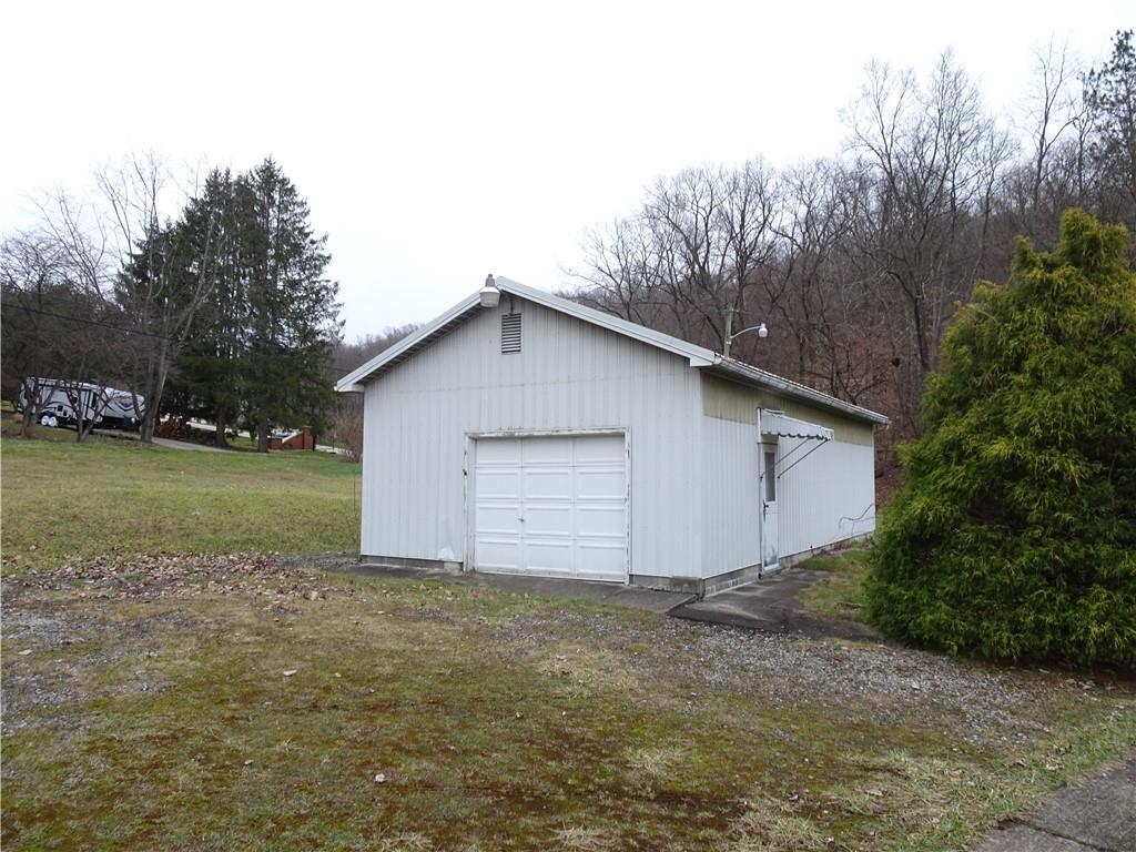 932 Middletown Road New Stanton, PA 15672 - Photo 6 of 24