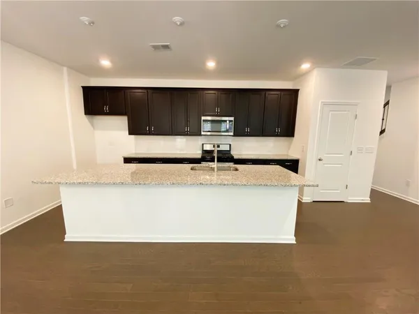 $2,900 | 3092 Brindale Drive, Duluth, GA 30097