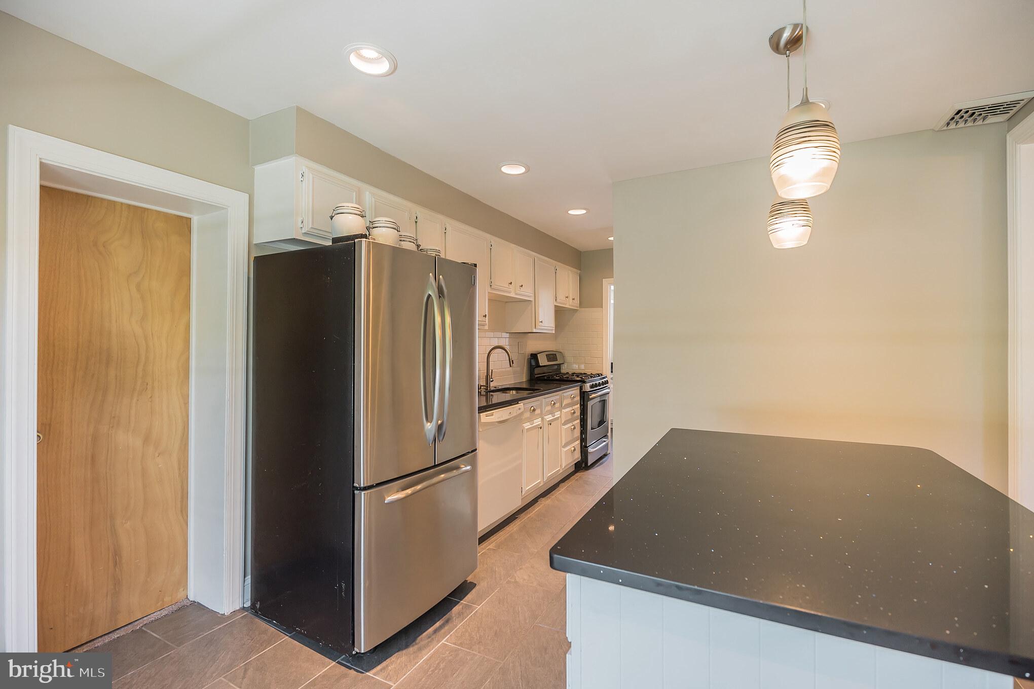 1713 Ripley Street Philadelphia, PA 19111 - Photo 14 of 28 Gallery Image 14