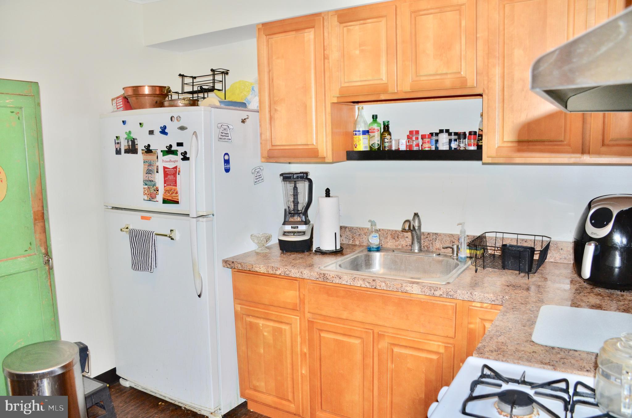 909 Crown Point Road Westville, NJ 08093 - Photo 3 of 16 Gallery Image 3