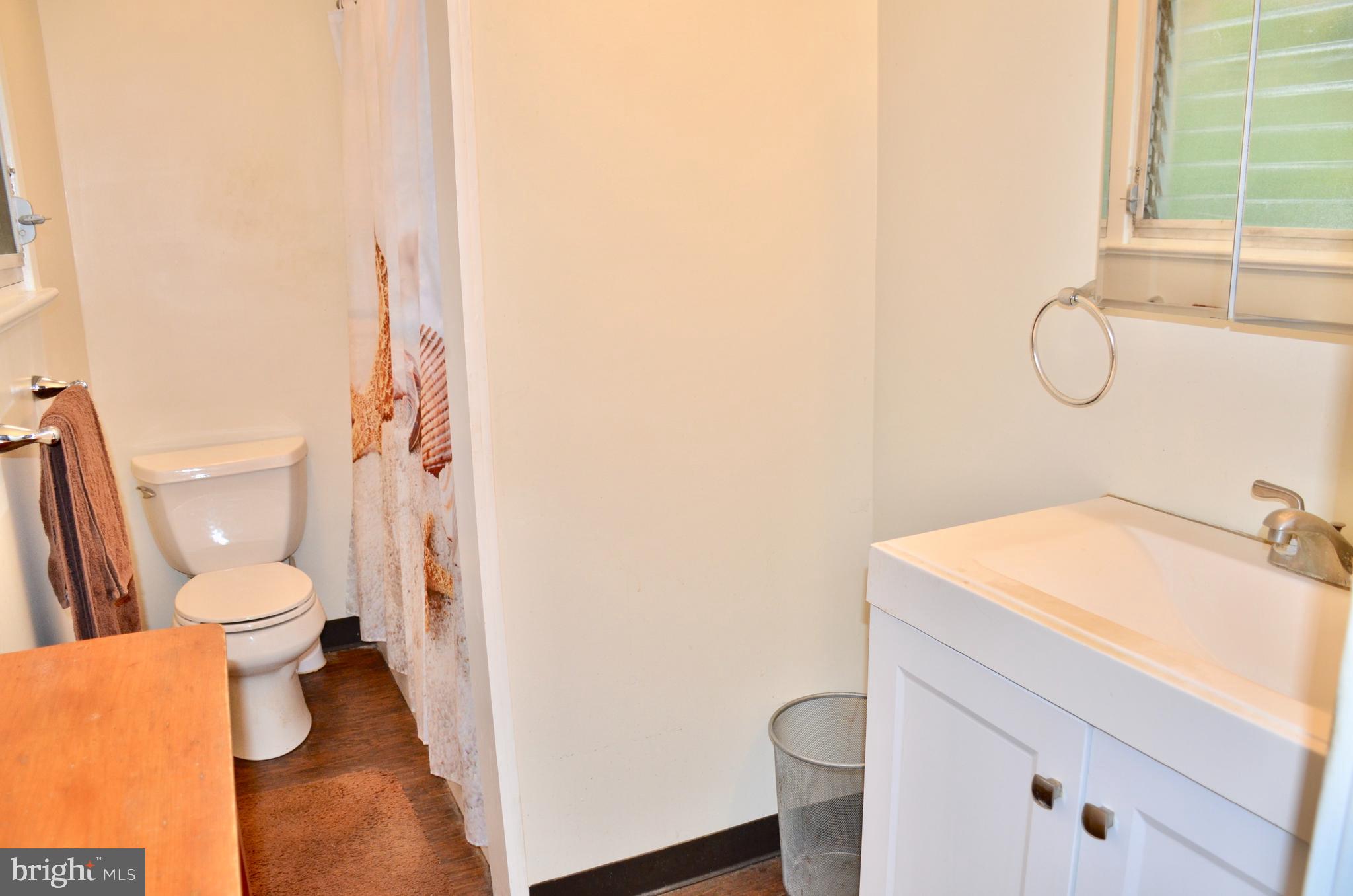 909 Crown Point Road Westville, NJ 08093 - Photo 6 of 16 Gallery Image 6